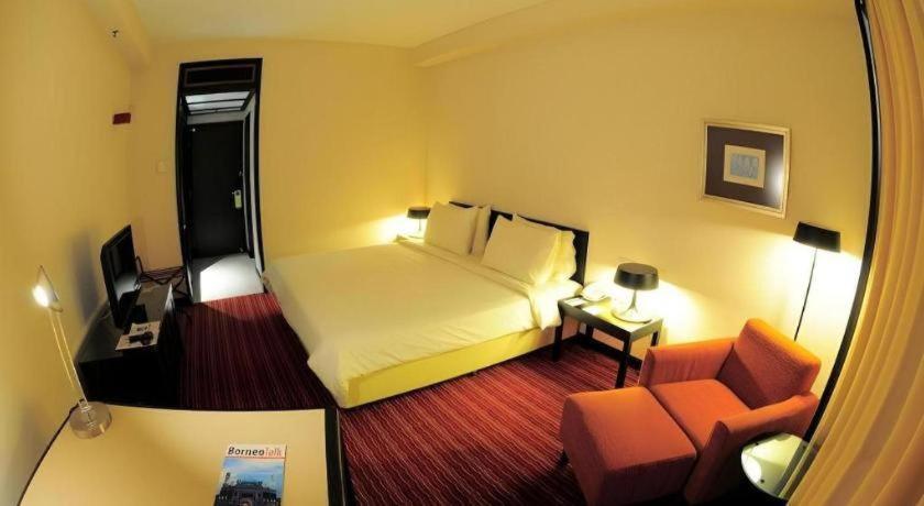 Tanahmas The Sibu Hotel Exterior photo